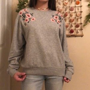 🌷 Topshop Embroidered Floral Grey Sweatshirt 🌷